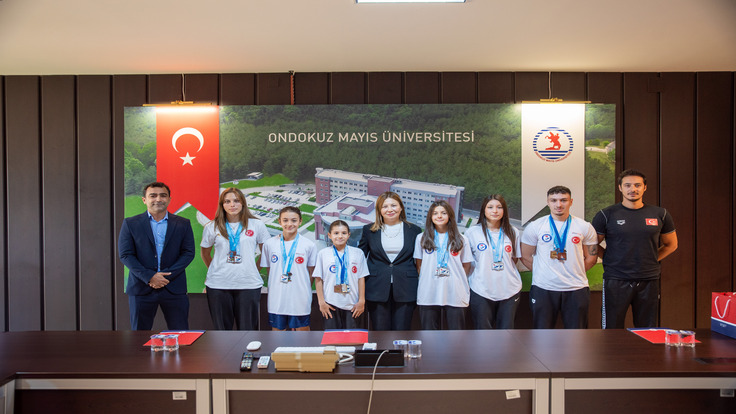 Uzmanından Ekran Uyarısı